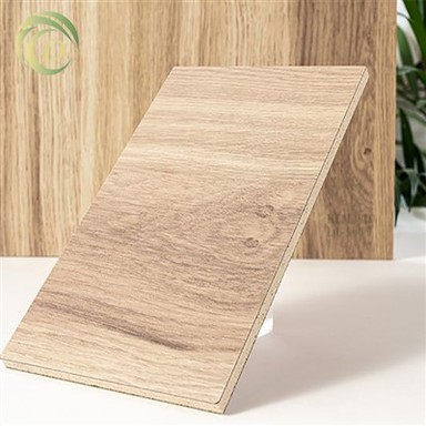 کفپوش لمینت حمام مقاوم در برابر آب